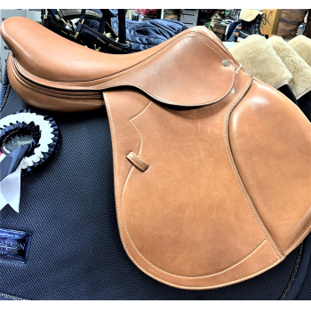 Equipe Deep Jumping Saddle 17