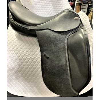 Jaguar Close Contact XKC Dressage Saddle  18